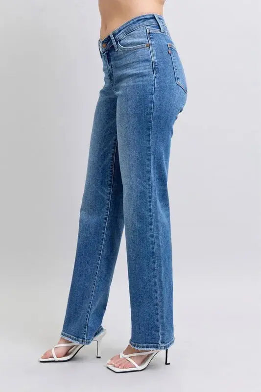 Judy Blue Full Size High Waist V-Front Vintage Wash Straight Jeans Plus Size.