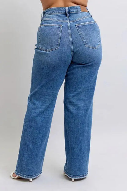 Judy Blue Full Size High Waist V-Front Vintage Wash Straight Jeans Plus Size.